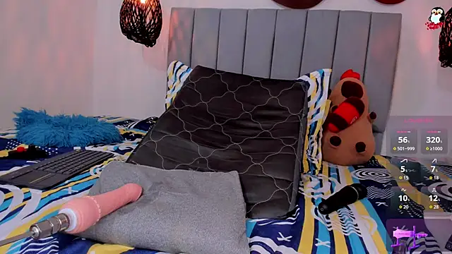 Snapshot of luna_lobooo chatting on 6, 4, 2026 luna lobooo online show from 6, 4, 2026