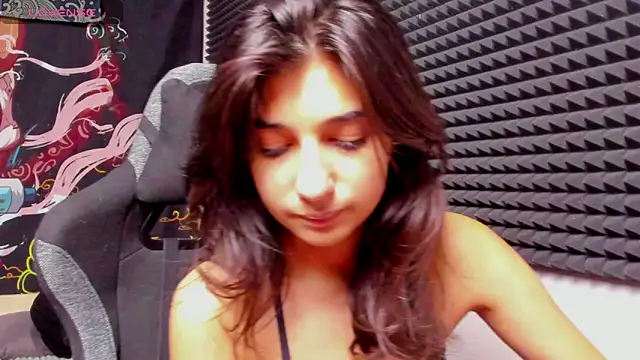 Elfy Rare  online show from 18, 11, 2025