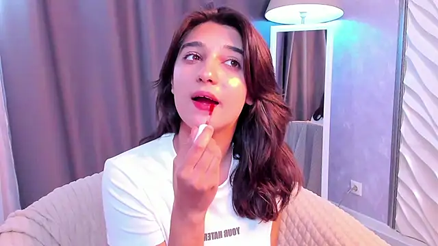 Elfy Rare  online show from 19, 10, 2025