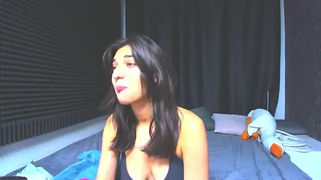 Elfy Rare  online show from 27, 11, 2025