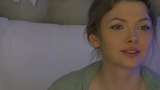 Snapshot of miamunn chatting on 4, 12, 2025 miamunn online show from 4, 12, 2025