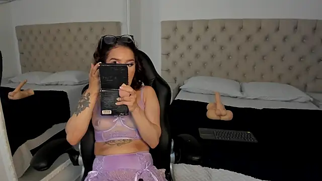 ZoeWestt online show from 12, 9, 2025