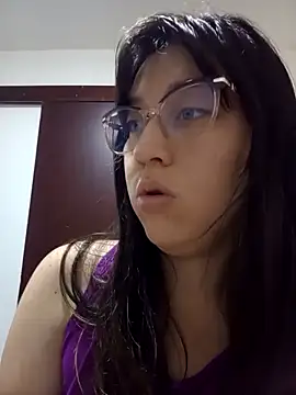 Snapshot of lareinalareinadelanal chatting on 6, 11, 2025 lareinalareinadelanal online show from 6, 11, 2025