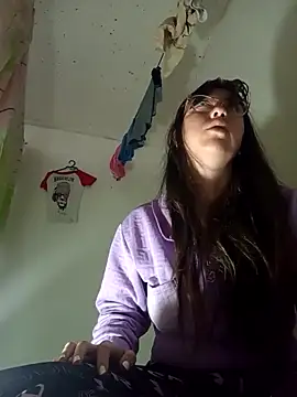 Snapshot of lareinalareinadelanal chatting on 29, 10, 2025 lareinalareinadelanal online show from 29, 10, 2025