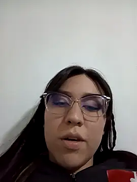 Snapshot of lareinalareinadelanal chatting on 16, 11, 2025 lareinalareinadelanal online show from 16, 11, 2025