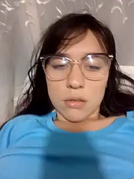 Snapshot of lareinalareinadelanal chatting on 2, 11, 2025 lareinalareinadelanal online show from 2, 11, 2025