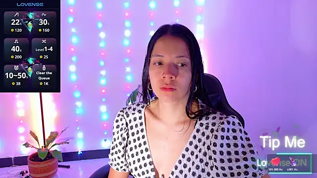Sarasavage online show from 23, 4, 2026