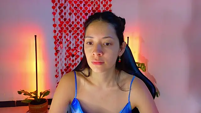 Snapshot of Sarasavage chatting on 10, 6, 2026 Sarasavage online show from 10, 6, 2026