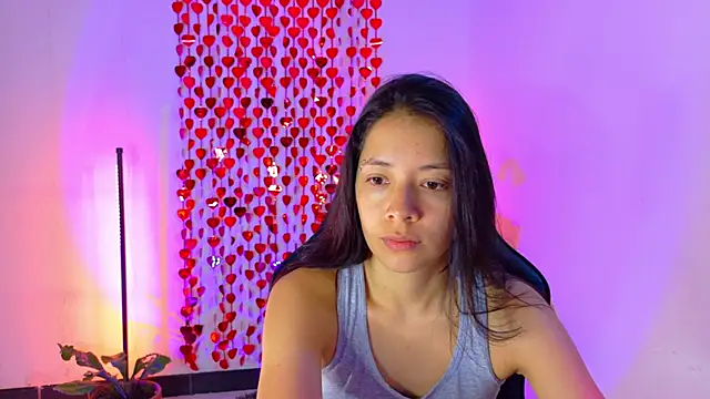 Snapshot of Sarasavage chatting on 4, 6, 2026 Sarasavage online show from 4, 6, 2026