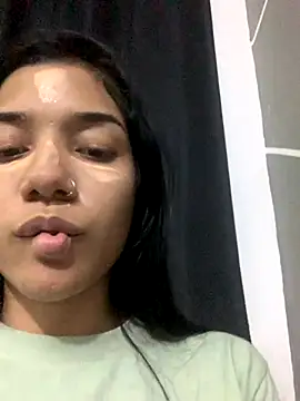 Snapshot of ElaRose_12 chatting on 15, 9, 2025 ElaRose 12 online show from 15, 9, 2025