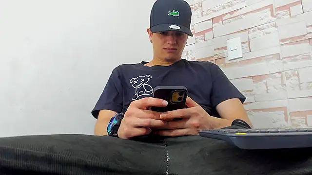 Snapshot of Themasterhades_777 chatting on 22, 9, 2025 Themasterhades 777 online show from 22, 9, 2025