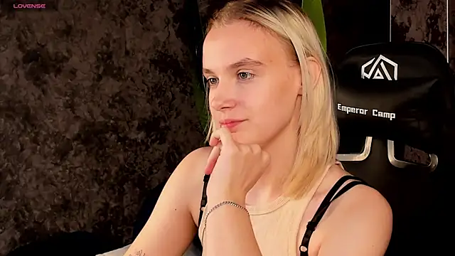 Carolin Miller online show from 26, 10, 2025