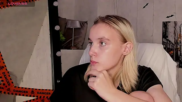 Carolin Miller online show from 13, 11, 2025