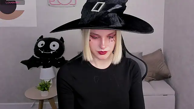 Carolin Miller online show from 28, 10, 2025