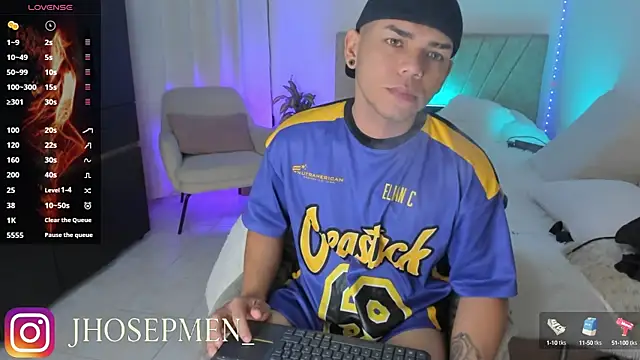Snapshot of jhosepMoreno chatting on 29, 9, 2025 jhosepMoreno online show from 29, 9, 2025