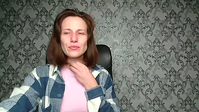 Kelly Kisss online show from 20, 12, 2025