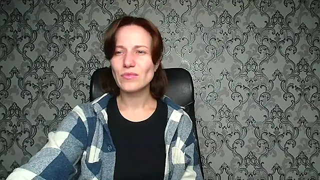 Kelly Kisss online show from 21, 12, 2025