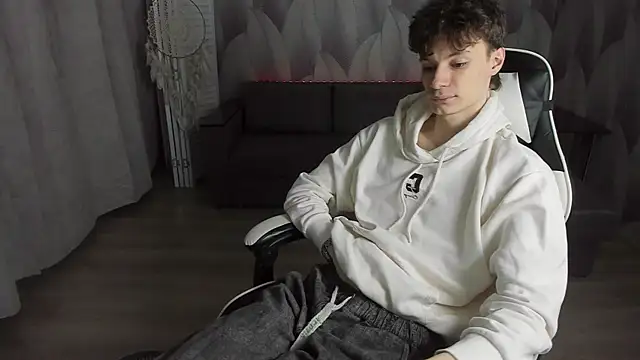 Edvard Blare online show from 23, 10, 2025