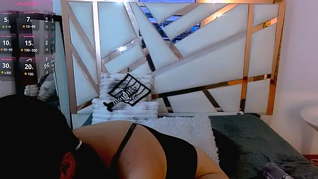 hannia baileys online show from 13, 11, 2025