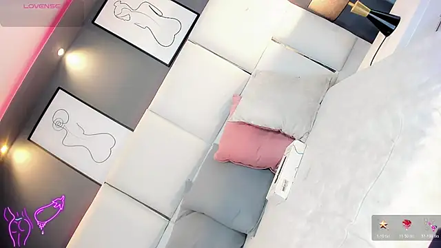 LiaFernandaa online show from 17, 4, 2026