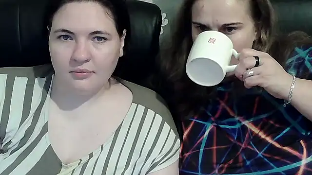 HollyXEva online show from 23, 9, 2025