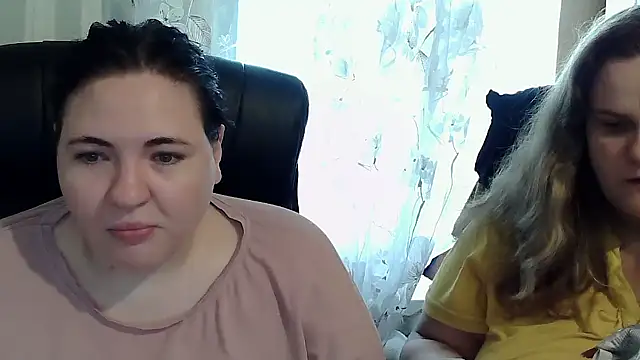 HollyXEva online show from 19, 9, 2025