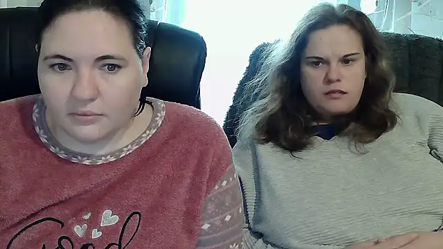 HollyXEva online show from 1, 10, 2025