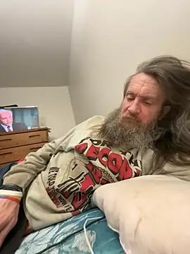 Snapshot of eager1975 chatting on 28, 3, 2026 eager1975 online show from 28, 3, 2026