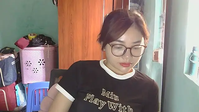 Snapshot of Uhem112 chatting on 5, 10, 2025 Uhem112 online show from 5, 10, 2025