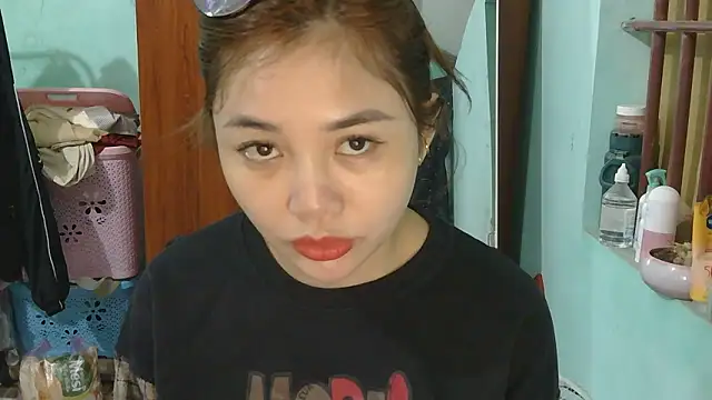 Uhem112 online show from 3, 11, 2025