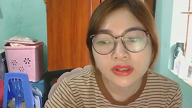 Uhem112 online show from 10, 10, 2025