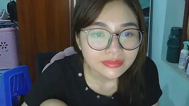 Snapshot of Uhem112 chatting on 18, 9, 2025 Uhem112 online show from 18, 9, 2025