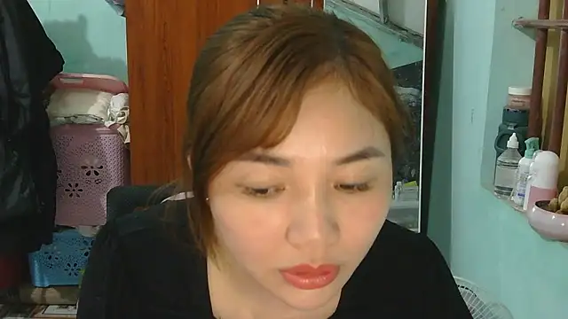 Uhem112 online show from 11, 11, 2025