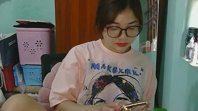 Snapshot of Uhem112 chatting on 6, 10, 2025 Uhem112 online show from 6, 10, 2025