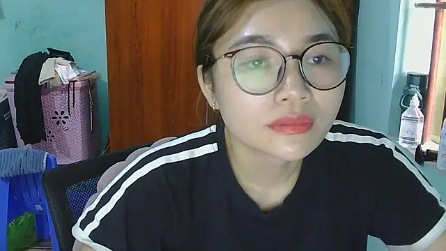 Uhem112 online show from 18, 10, 2025