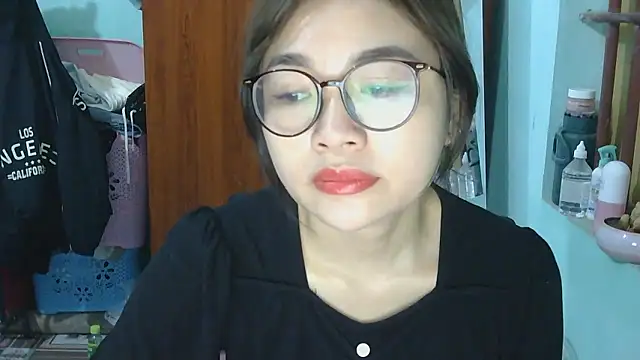 Uhem112 online show from 17, 11, 2025