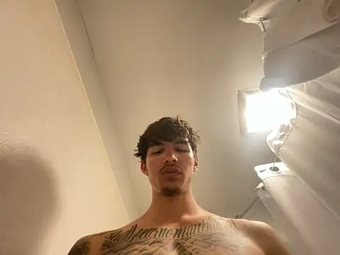 Snapshot of funbigdickk chatting on 1, 11, 2025 funbigdickk online show from 1, 11, 2025