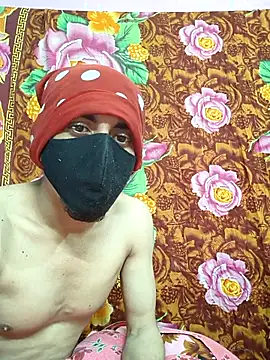 Seducing couple online show from 7, 1, 2026