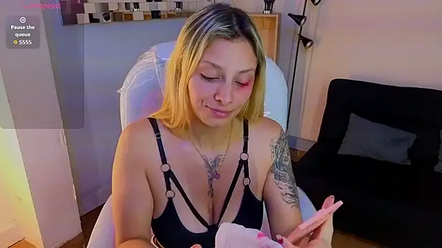 Jennaa Cooper online show from 12, 2, 2026