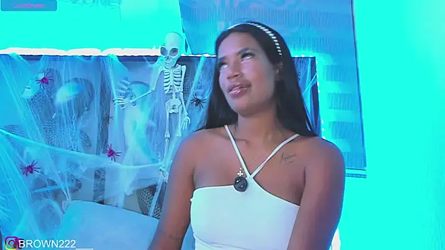  naomibrown  online show from 21, 10, 2025