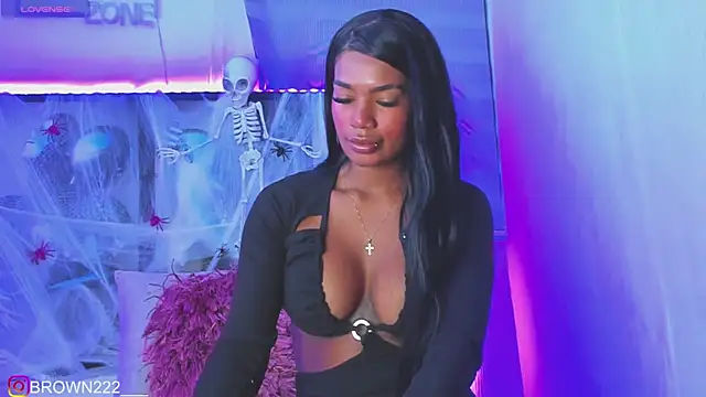 Snapshot of _naomibrown_ chatting on 8, 10, 2025 naomibrown online show from 8, 10, 2025
