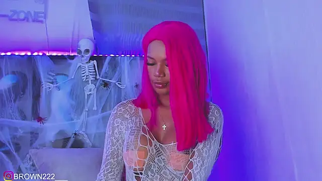 Snapshot of _naomibrown_ chatting on 6, 10, 2025 naomibrown online show from 6, 10, 2025