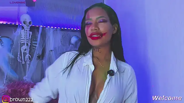  naomibrown  online show from 24, 10, 2025