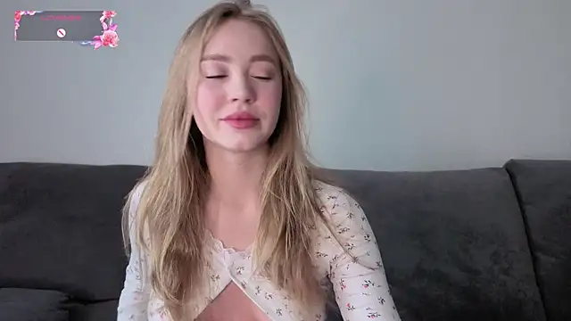 Snapshot of Anna_mileer chatting on 13, 5, 2026 Anna mileer online show from 13, 5, 2026