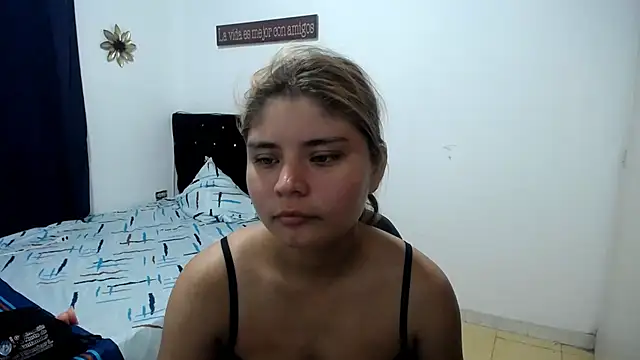 Snapshot of keilicita_tonny_18 chatting on 23, 10, 2025 keilicita tonny 18 online show from 23, 10, 2025