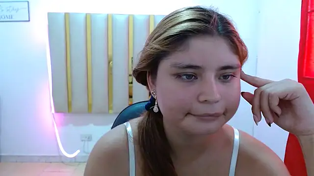 Snapshot of keilicita_tonny_18 chatting on 29, 10, 2025 keilicita tonny 18 online show from 29, 10, 2025