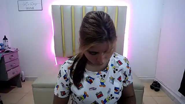 Snapshot of keilicita_tonny_18 chatting on 13, 10, 2025 keilicita tonny 18 online show from 13, 10, 2025