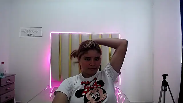 Snapshot of keilicita_tonny_18 chatting on 7, 10, 2025 keilicita tonny 18 online show from 7, 10, 2025