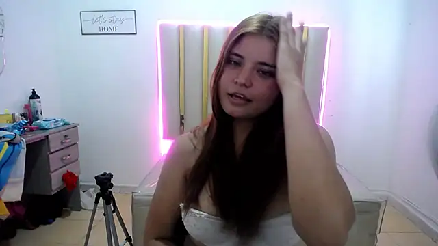 Snapshot of keilicita_tonny_18 chatting on 22, 9, 2025 keilicita tonny 18 online show from 22, 9, 2025