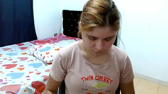 Snapshot of keilicita_tonny_18 chatting on 16, 10, 2025 keilicita tonny 18 online show from 16, 10, 2025